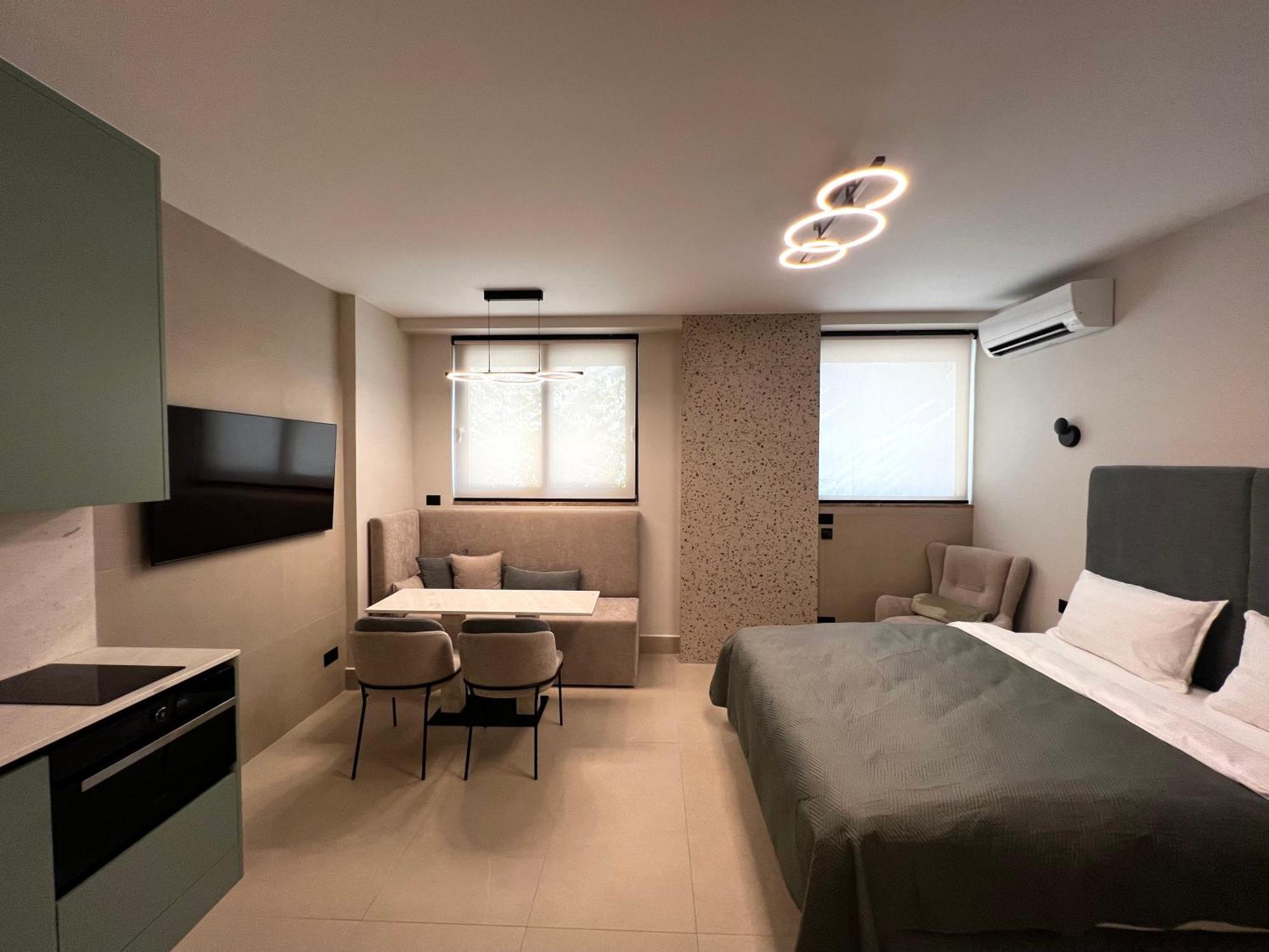 Golden Beach Suites Sarandë Exterior foto