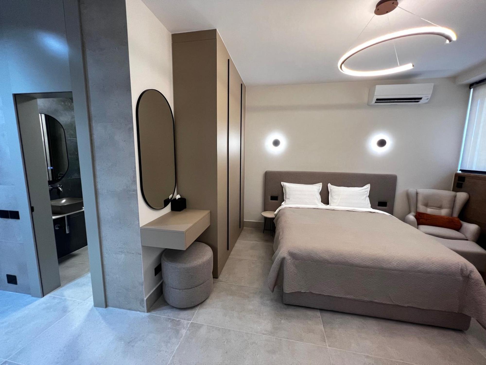 Golden Beach Suites Sarandë Exterior foto